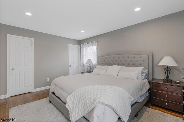 11 Manchester Dr, Hanover Twp., NJ 07981