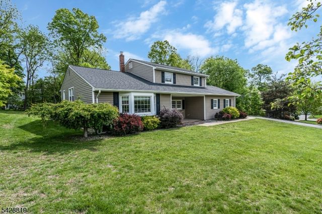 11 Manchester Dr, Hanover Twp., NJ 07981
