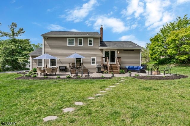 11 Manchester Dr, Hanover Twp., NJ 07981