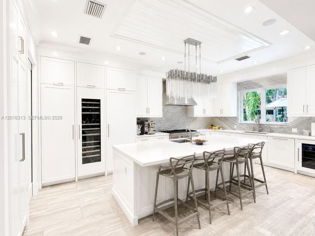 442 Amalfi Ave, Coral Gables, FL 33146