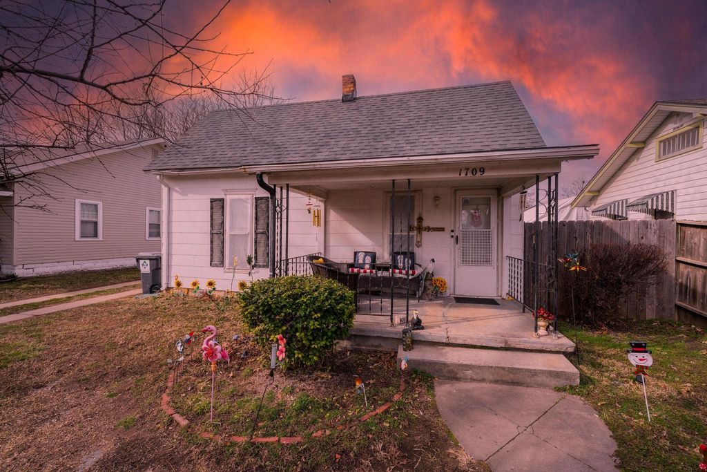 1709 S Wichita St, Wichita, KS 67213