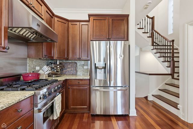 952 N Racine Avenue, Chicago, IL 60642