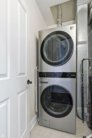 952 N Racine Avenue, Chicago, IL 60642