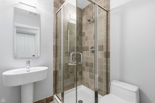 952 N Racine Avenue, Chicago, IL 60642