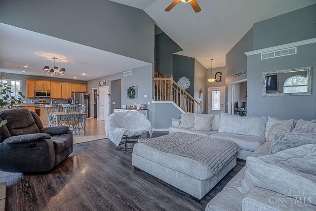 422 Sudbury Drive, Trenton, OH 45067