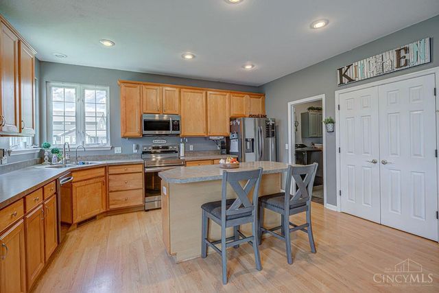 422 Sudbury Drive, Trenton, OH 45067