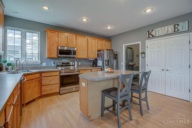 422 Sudbury Drive, Trenton, OH 45067