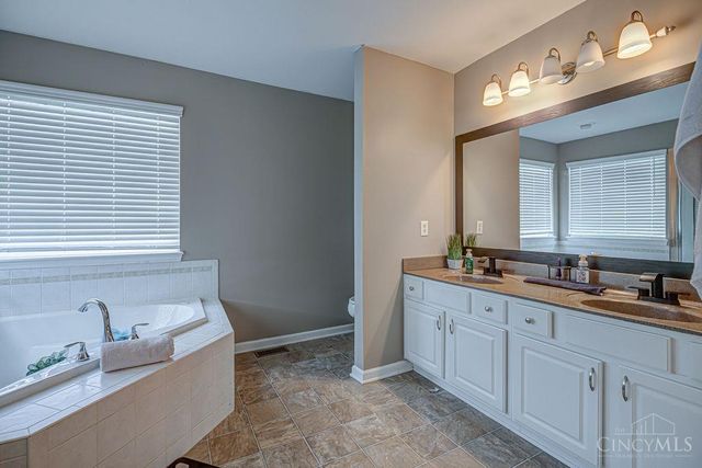 422 Sudbury Drive, Trenton, OH 45067
