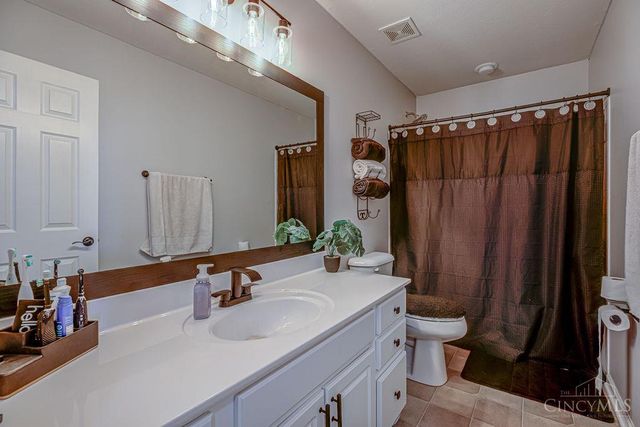 422 Sudbury Drive, Trenton, OH 45067