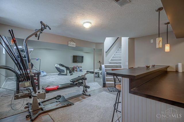 422 Sudbury Drive, Trenton, OH 45067