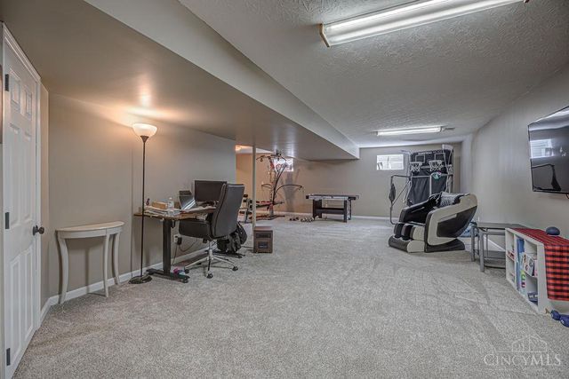 422 Sudbury Drive, Trenton, OH 45067