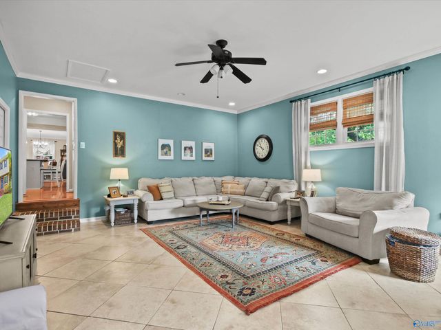 1010 San Ramon Avenue SE, Huntsville, AL 35802