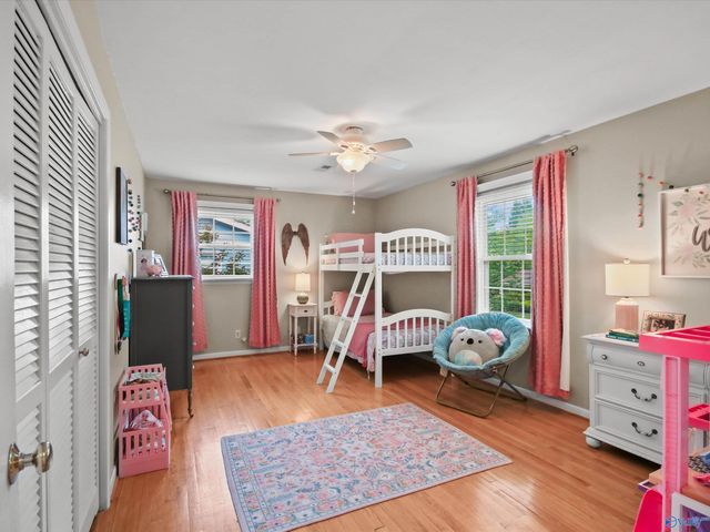 1010 San Ramon Avenue SE, Huntsville, AL 35802