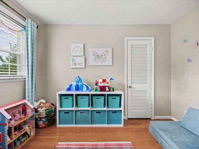 1010 San Ramon Avenue SE, Huntsville, AL 35802