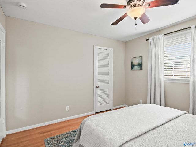 1010 San Ramon Avenue SE, Huntsville, AL 35802