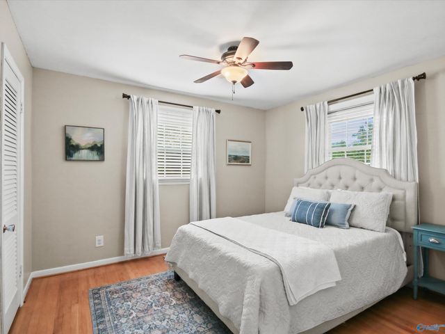 1010 San Ramon Avenue SE, Huntsville, AL 35802