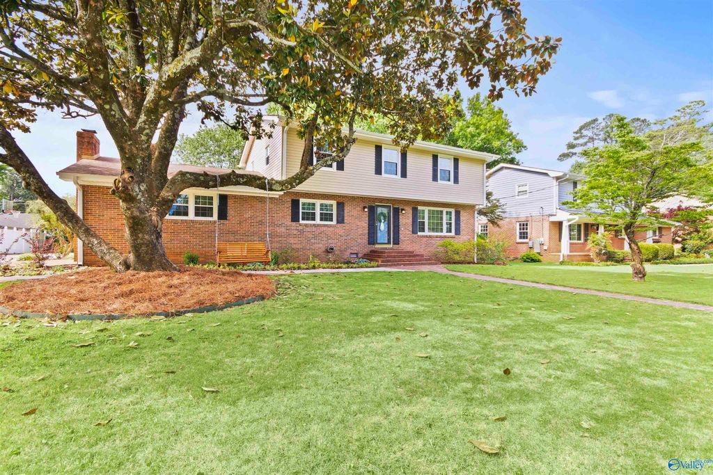 1010 San Ramon Avenue SE, Huntsville, AL 35802