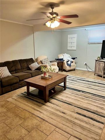 2006 S Elm Street, Pittsburg, KS 66762