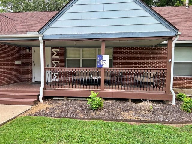 2006 S Elm Street, Pittsburg, KS 66762