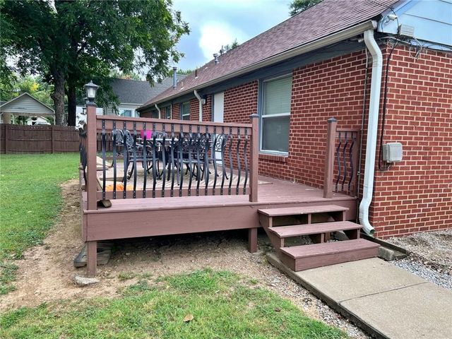 2006 S Elm Street, Pittsburg, KS 66762