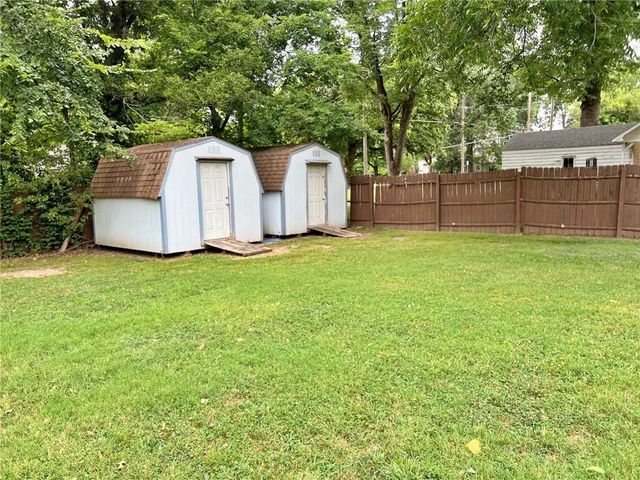 2006 S Elm Street, Pittsburg, KS 66762