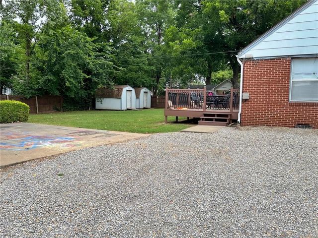 2006 S Elm Street, Pittsburg, KS 66762