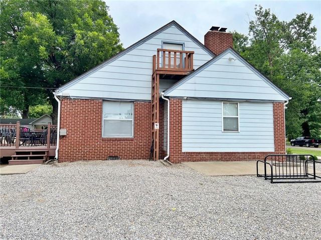 2006 S Elm Street, Pittsburg, KS 66762