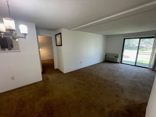 17 Village Rock Lane 14, Natick, MA 01760