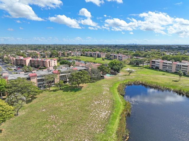 7300 Lake Cir Drive 301, Margate, FL 33063