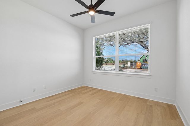 112 Brewer ST, Kyle, TX 78640