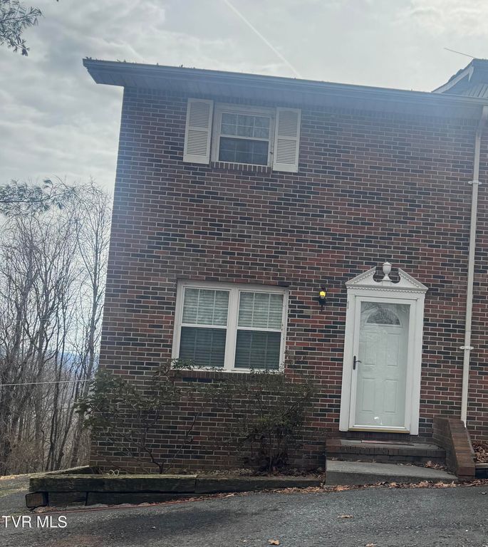 121 Towneview Estates Drive 1, Elizabethton, TN 37643