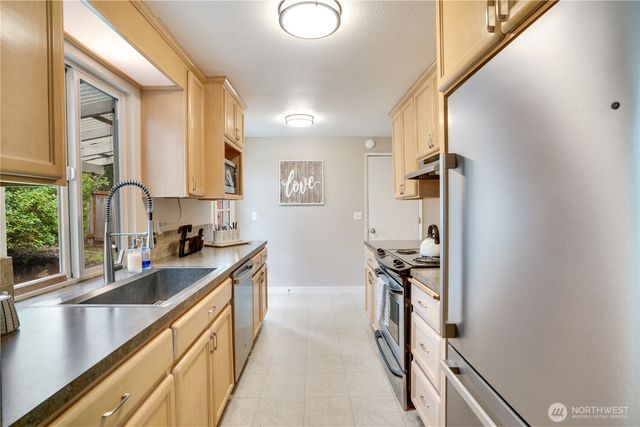5615 78th Street E, Puyallup, WA 98371
