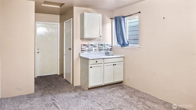 205 E Cedar Street, Othello, WA 99344