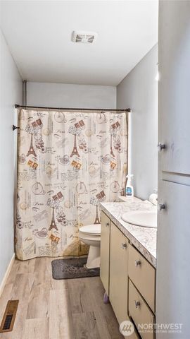 205 E Cedar Street, Othello, WA 99344