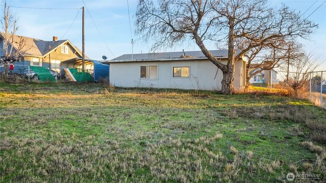 205 E Cedar Street, Othello, WA 99344