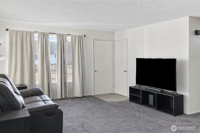 205 E Cedar Street, Othello, WA 99344