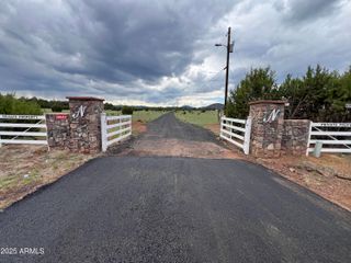 6 N 3242 Road, Vernon, AZ 85940