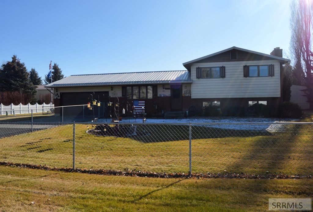 Image 1 of property listing at 1110 E 65th N, Idaho Falls, ID 83401