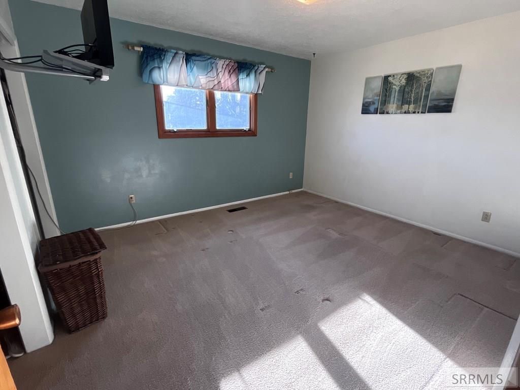 Image 10 of property listing at 1110 E 65th N, Idaho Falls, ID 83401