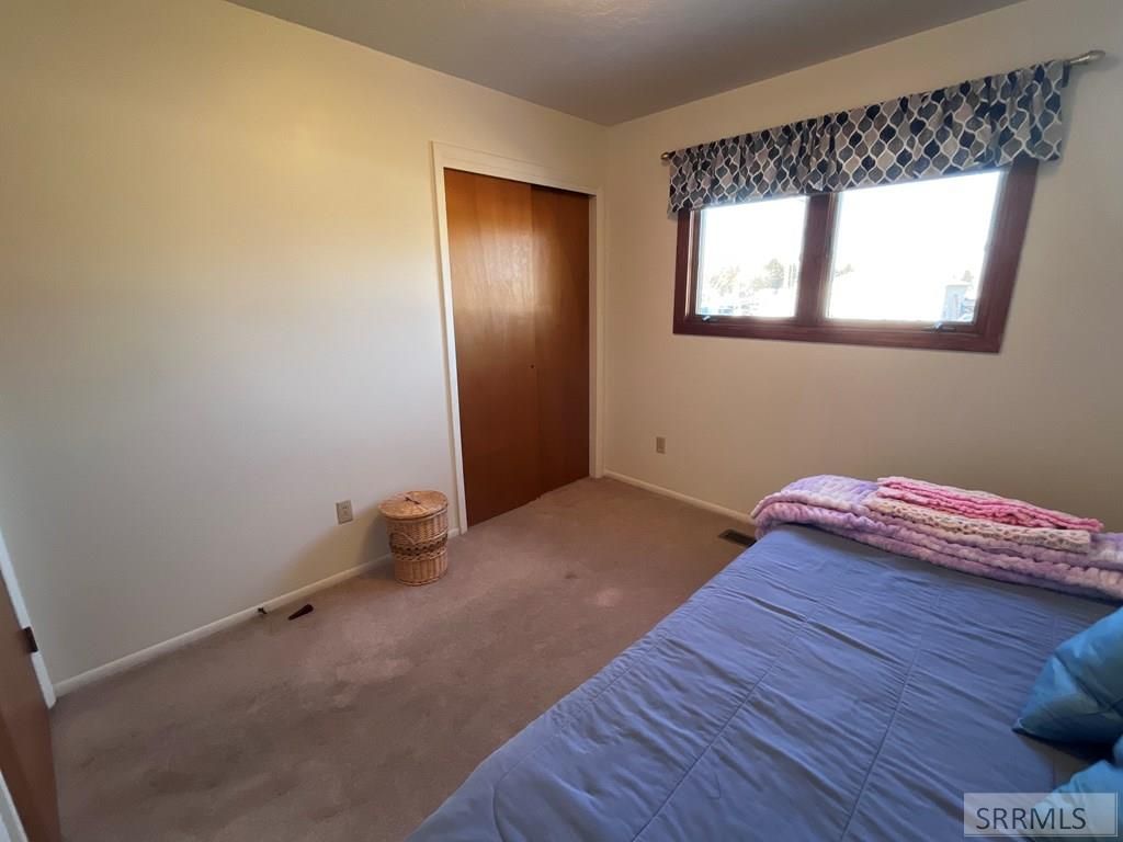 Image 15 of property listing at 1110 E 65th N, Idaho Falls, ID 83401