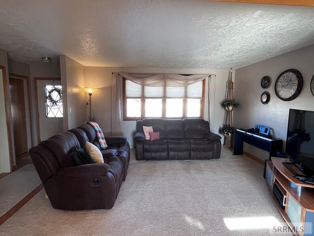 Image 3 of property listing at 1110 E 65th N, Idaho Falls, ID 83401