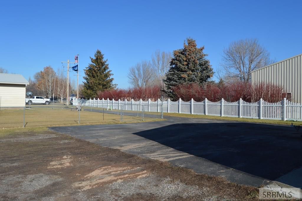 Image 31 of property listing at 1110 E 65th N, Idaho Falls, ID 83401