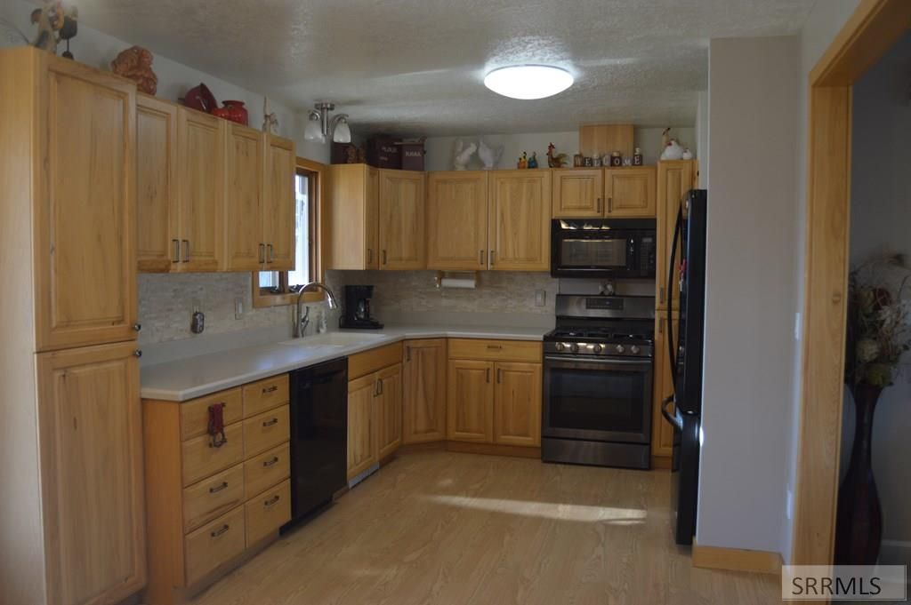 Image 6 of property listing at 1110 E 65th N, Idaho Falls, ID 83401