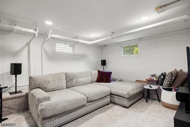 419 Ridgeview Ave, Scotch Plains Twp., NJ 07076