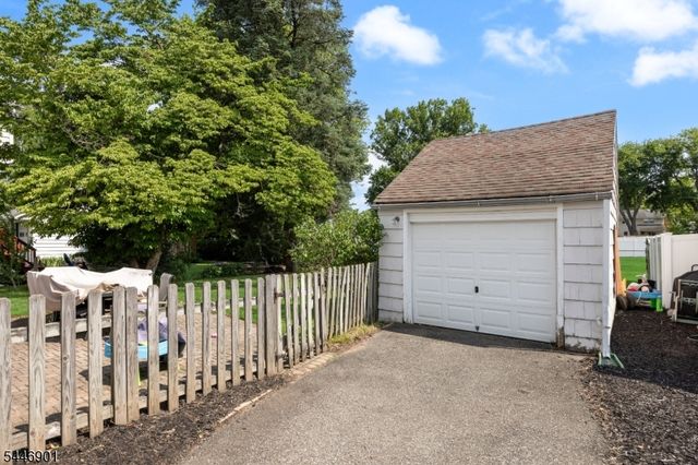 419 Ridgeview Ave, Scotch Plains Twp., NJ 07076