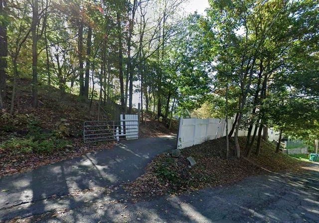 3 Rockland St, Fitchburg, MA 01420