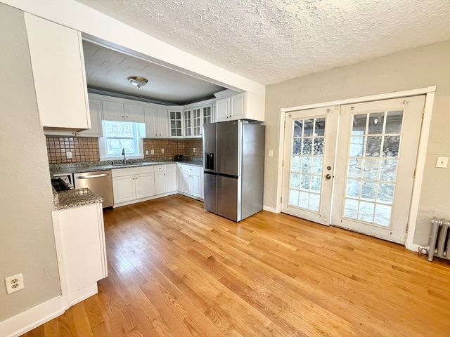 3 Rockland St, Fitchburg, MA 01420