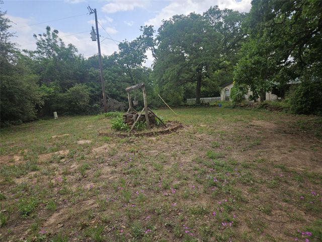 8912 C R 322, Milano, TX 76556