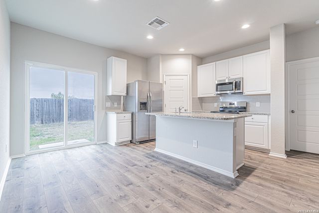 5919 Olson Bluffs, San Antonio, TX 78252