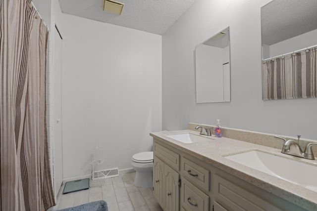 6216 Hackamore Circle, Corcoran, MN 55340